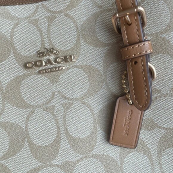 NWT！COACH MOLLIE TOTE 25 IN SIGNATURE CANVAS (C4250) - Picture 3 of 6
